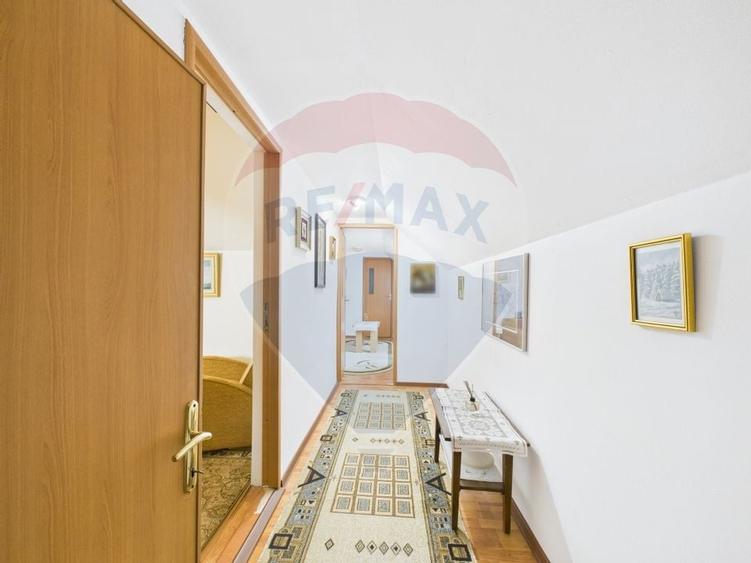 Casa / Vila cu 5 camere de vanzare in orasul Negru Voda, zona Central - 14