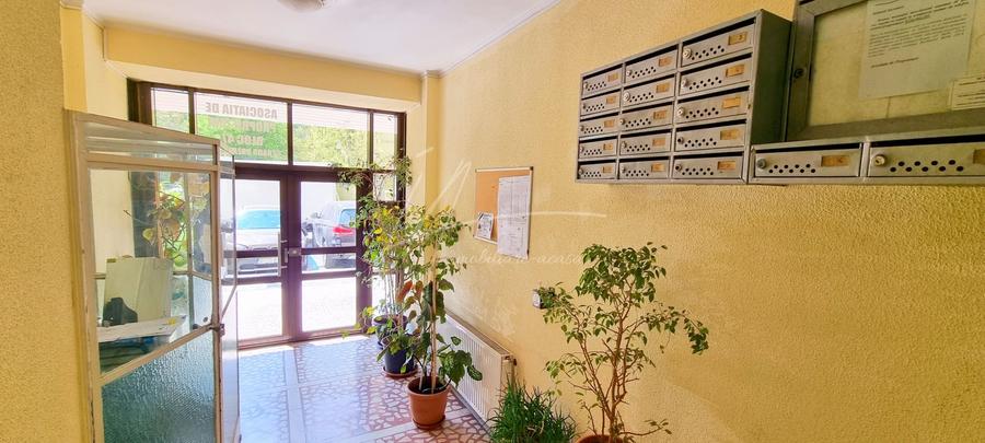 Ap decomandat cu 3 camere bloc 1993 Orzari, Delea Veche, Calea Calarasilor - 39