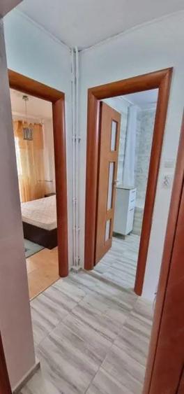 Inchiriere 2 camere Teiul Doamnei, bloc anvelopat, 2 balcoane - 2