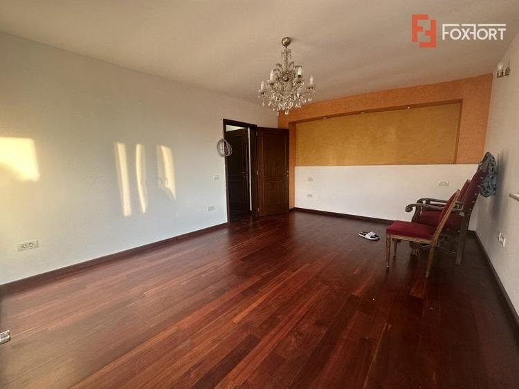 Casa individuala cu 10 camere si piscina, in Dumbravita - ID V5614 - 28