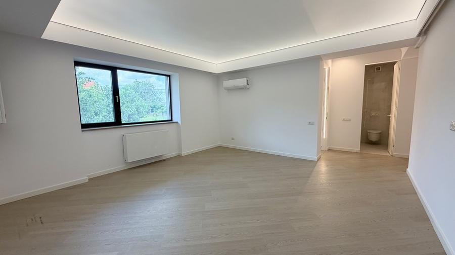 Apartament cu 3 camere decomandat în Pipera