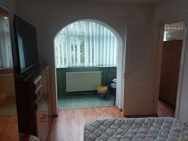 Inchiriez apartament 3 camere - 5