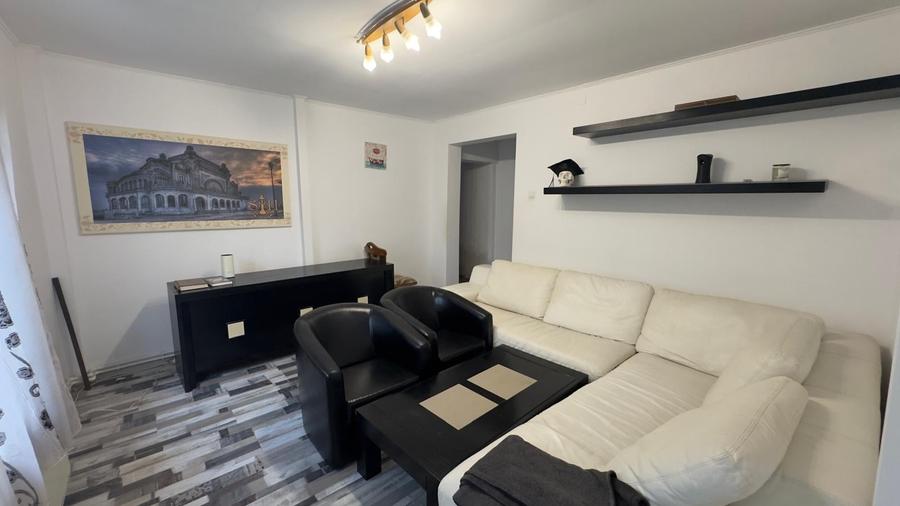 Casă P+M de vânzare – Zona Trocadero, zona centrala - 1