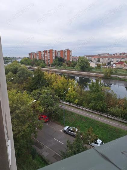 Vand apartament 2 camere Oradea zona centrala langa Podul Decebal,lux, semimobilat. - 1