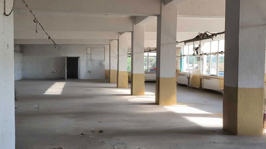 Spatiu 400mp Etaj 1 Optasi (35km Pitesti) pret de garsoniera 29.000 - 1