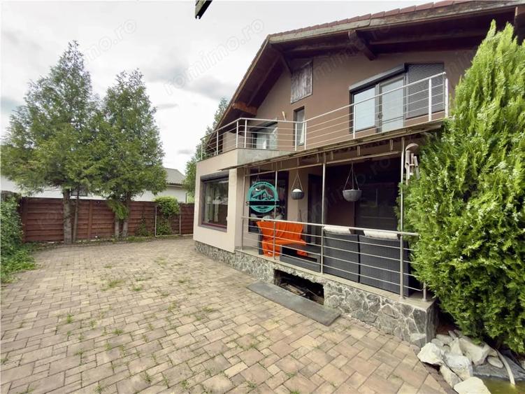 Apartament cu 4 camere decomandat în Central