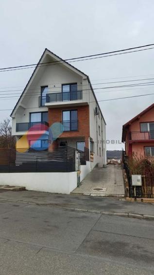 Duplex, 150 mp utili, 700 mp teren,  ideala pentru familie sau birou - 15
