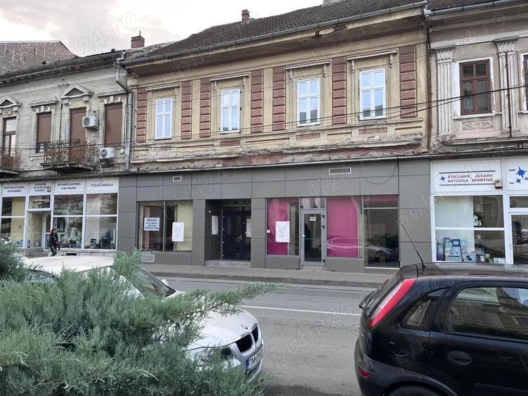 Spa?iu comercial - Lugoj zona centrala - 3