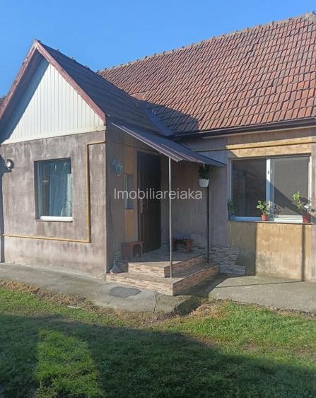 Tautii de Sus, casa caramida,7,5 ari teren