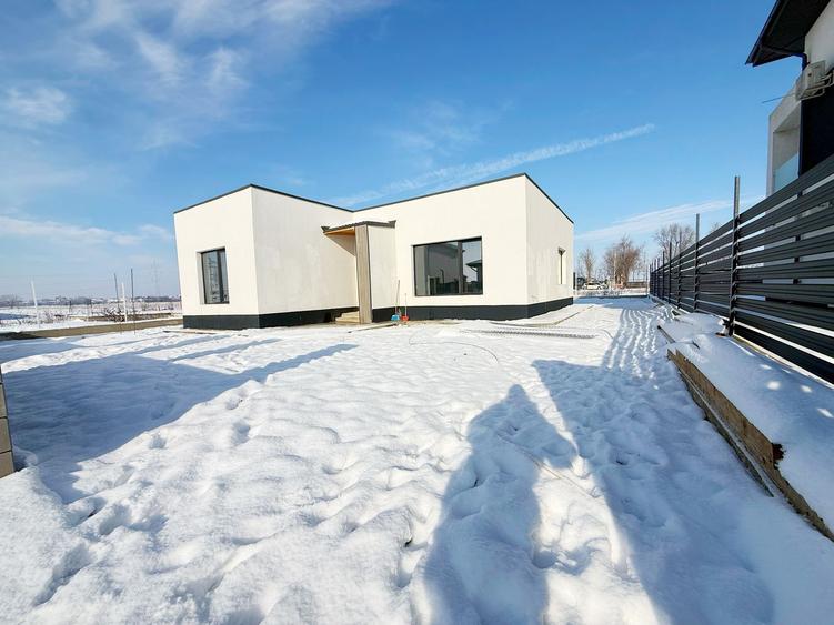 Casa Individuala / 3 Camere / 2 Bai / Teren 375 mp - 1