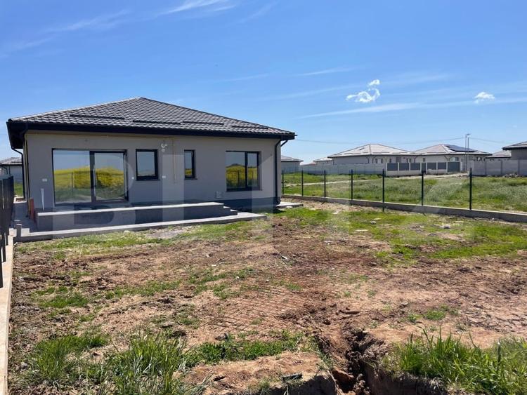 Casă individuală cu 4 camere cu Teren 477 Mp în Aeroport