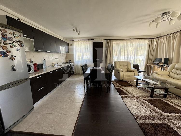 Apartament cu 2 camere semidecomandat, mobilat în Florești