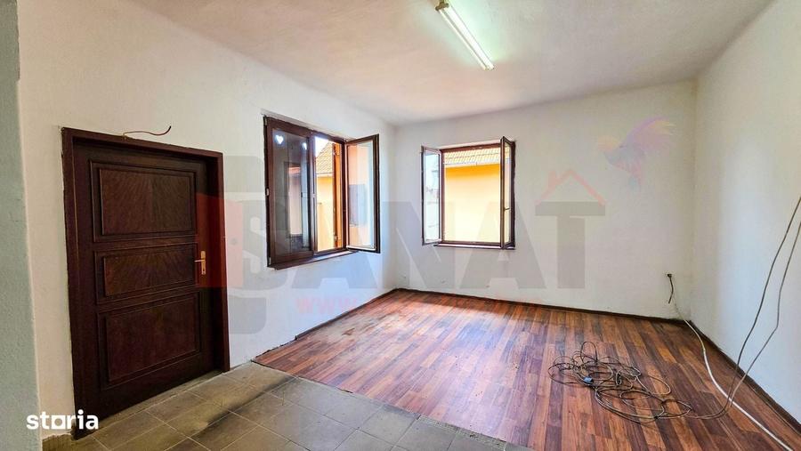 Casă cu 3 camere cu Teren 443 Mp în Poiana Sibiului