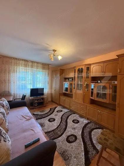 Apartament 2 camere, decomandat, 40 mp, parter, mobilat ?i utilat, zona 9 Mai - 1