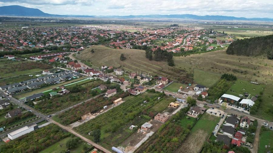 Teren intravilan - 33