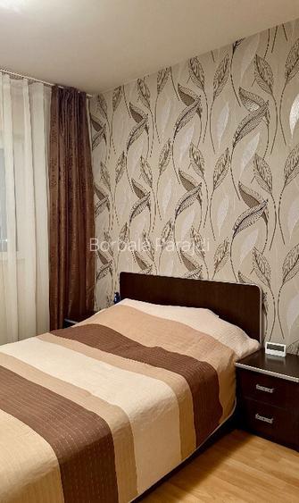 Vand apatament 3 camere - Targu Mures, zona Dambu Pietros