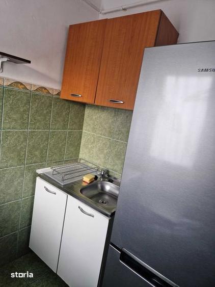 Proprietar, inchiriez apartament cu 1 camera, zona Cerna - 5