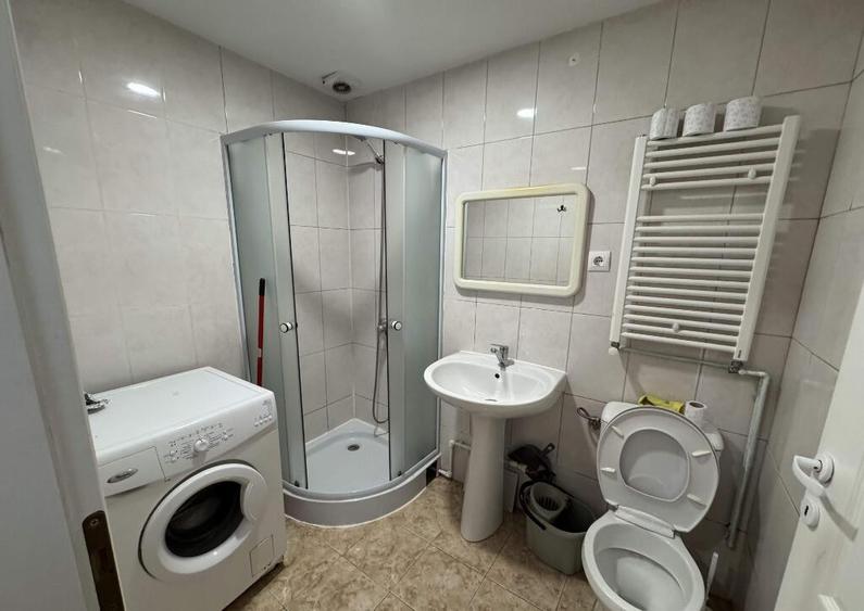 1 cam, etaj 1, 27 mp, renovata, C.T. proprie, mobilata,utilata, Cuza V - 24