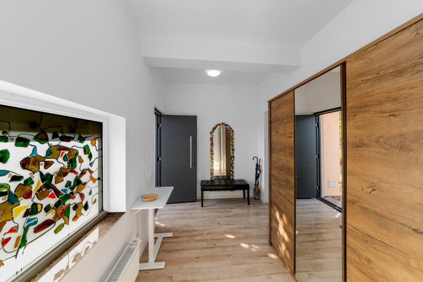 Baneasa  vila superba in Cartierul  Rezidential Henri Coanda - 2