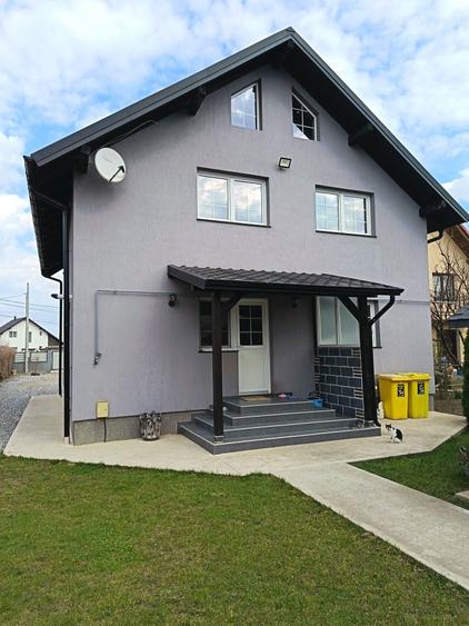 Casa+ teren+ anexe de vanzare - 2