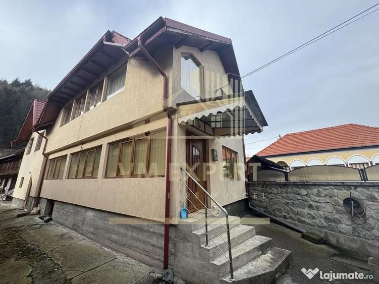 VILA 5 CAMERE, TEREN 600 MP, RUCAR - 18