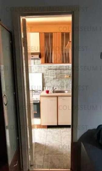 Garsoniera mobilata, utilata, balcon, boxa, zona Tractorul! - 1