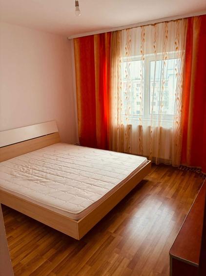 Inchiriez apartament 3 camere Buzaului - 2