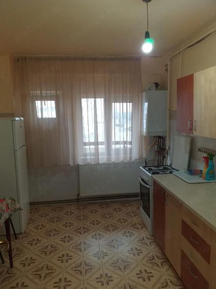Proprietar, inchiriez apartament cu 3 camere - 2