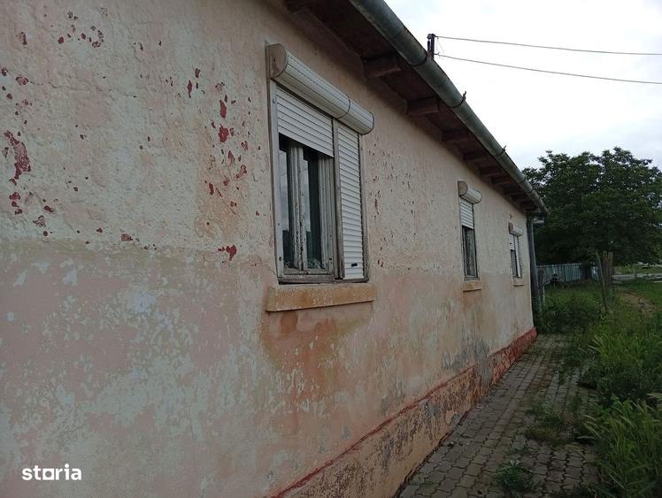 Casa de vanzare in Maderat - 1