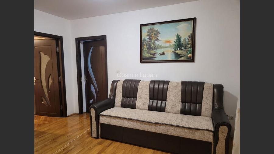 Apartament 3 Camere in vila, Târgu-Jiu - 2021, 65 mp, Garaj și Curte