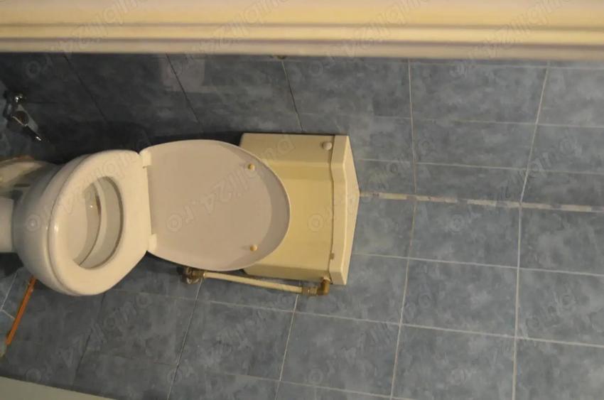 Sinaia-Garsoniera de vanzare,parter - 4