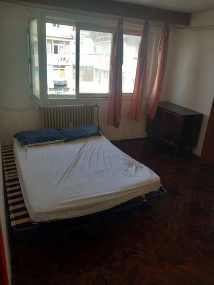 Inchiriez Apartament 2 camere , Zona Nord Republicii , Rm.Valcea , Doar la muncitori sau la zi / ora - 2