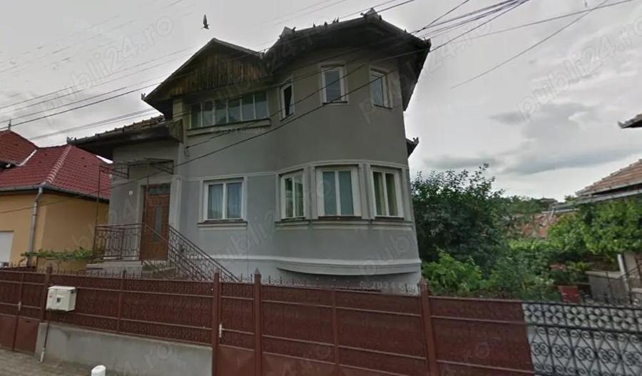 Casa Interbelica cu Arhitectura Solida, Miron Costin, Alba Iulia - 1