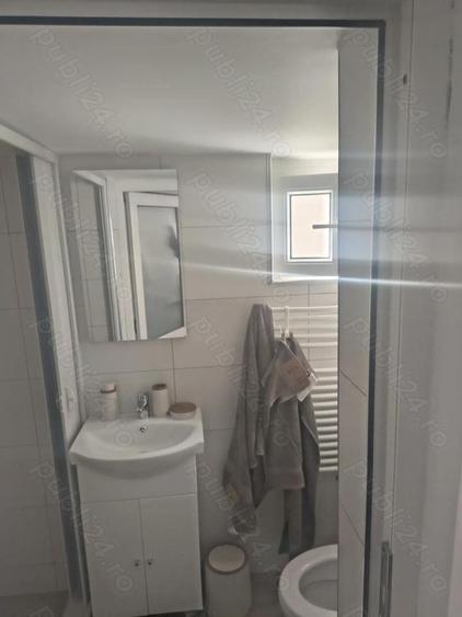 Ofer garsoniera mobilata spre inchiriere zona pia?a Unirii - 4