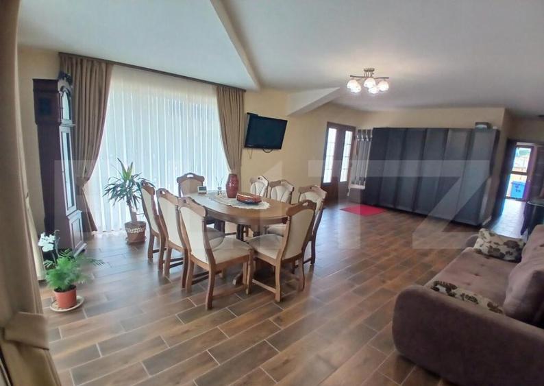 Casa superba in Tinca, 225 mp, 20 ari luciu de apa, teren fo - 13