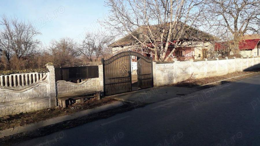 REZERVATA casa Com. Patulele, jud. Mehedin?i, cu 3000 mp curte - 2