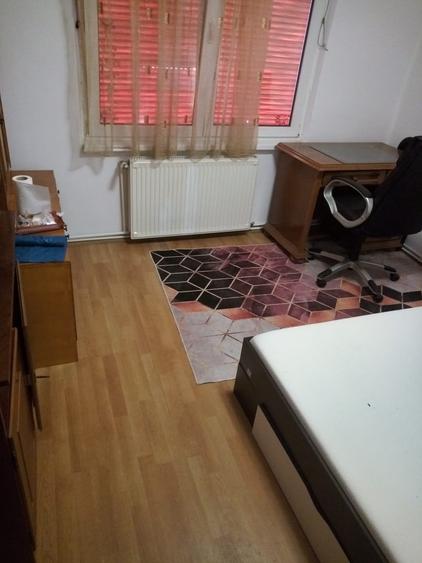 Inchiriez in 7 Noiembrie apt. 4 camere,decomandate,mobilat si utilat - 2