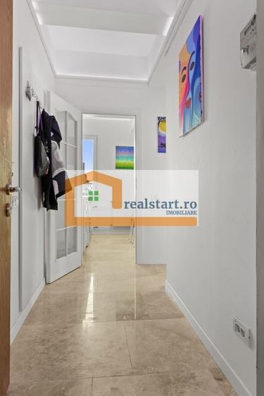 Piata Romana, Vedere spectaculoasa, Renovat total, inclusiv instalatii - 4