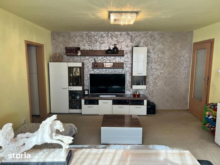 Apartament cu 3 camere, mobilat în Girocului