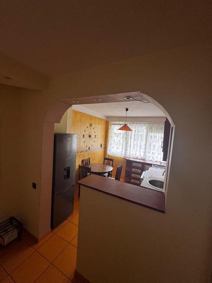 Apartament cu 3 camere semidecomandat în Vatra Luminoasă