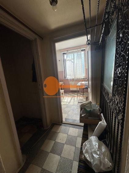 Apartament cu 3 camere semidecomandat în Politehnica