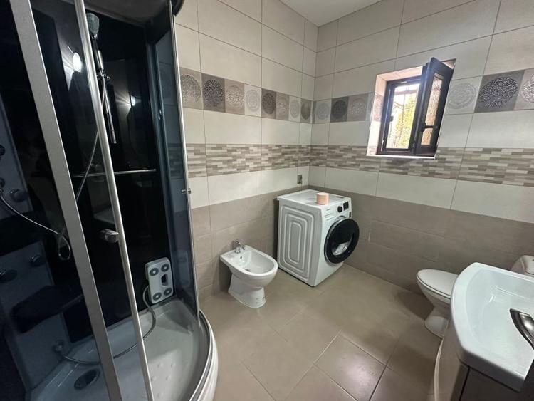 Casă individuală cu 3 camere cu Canalizare în Micești