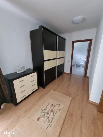 Casă cu 5 camere cu Teren 549 Mp în Corbeanca