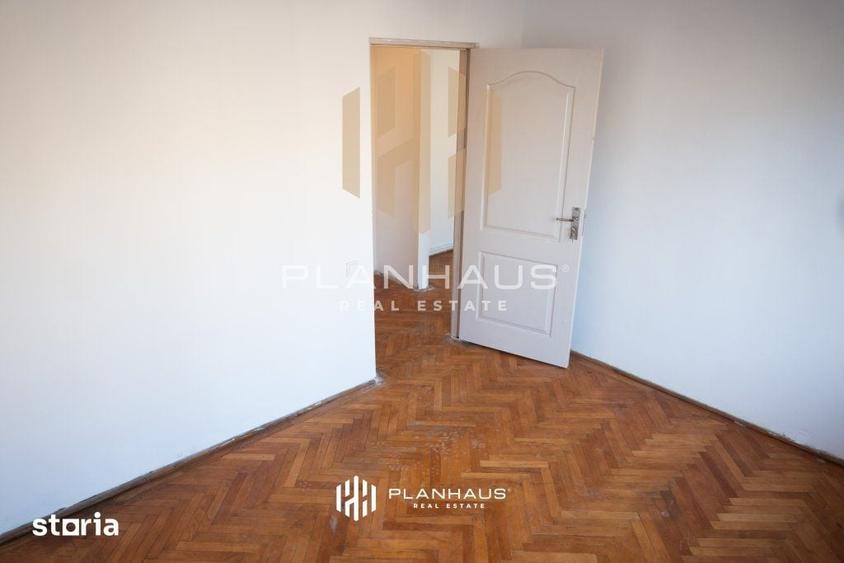 Apartament cu 3 camere decomandat în Republicii