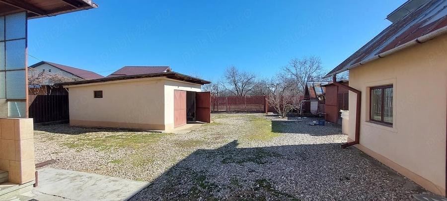 Casă cu 5 camere cu Teren 1209 Mp în Central