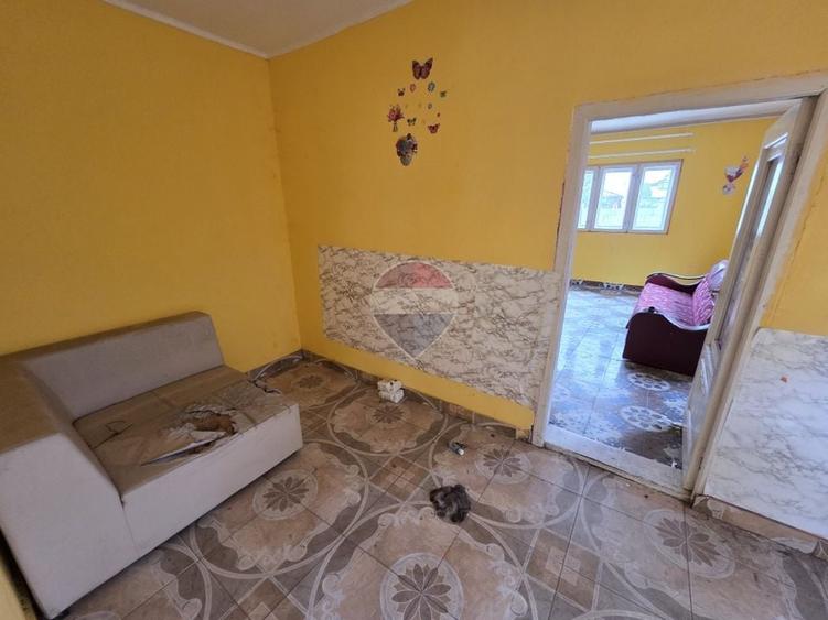 Casă individuală cu 5 camere cu Teren 690 Mp în Obor