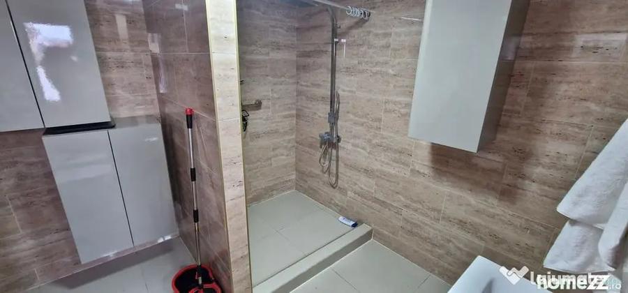 Casă cu 4 camere cu Teren 399 Mp în Central