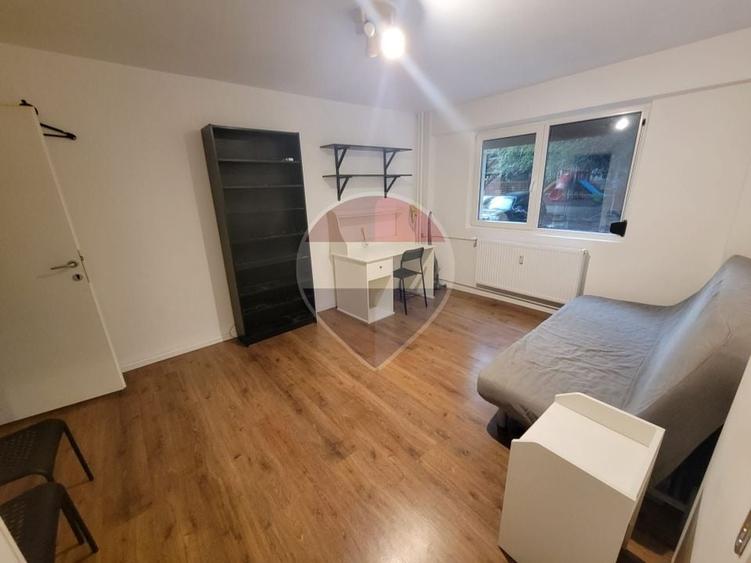 Apartament cu 2 camere semidecomandat, mobilat în Berceni