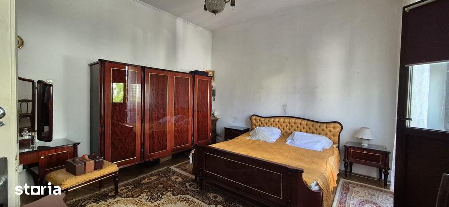 Apartament cu 3 camere decomandat în Șerban Vodă
