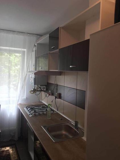 Garsonieră decomandată în Vărsătura